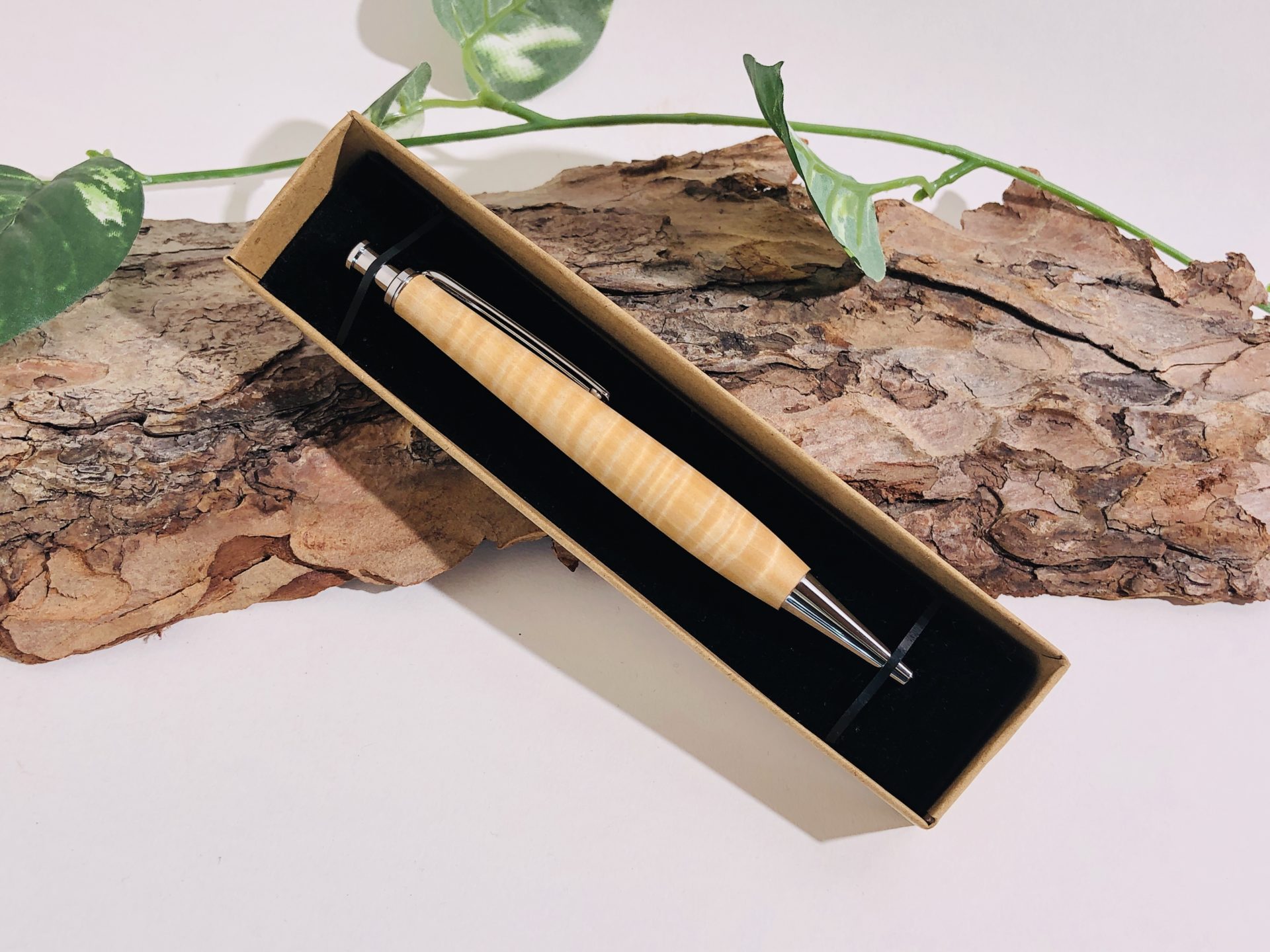 GLF2022 栃縮杢（紹介） | 木軸ペン工房 （モクペン）