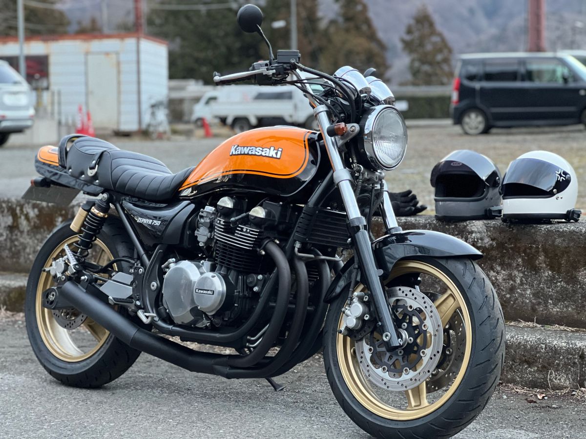 ゼファ－Χパーツ（美品格安） ゼファーx 社外外装 実働車外し 格安出品