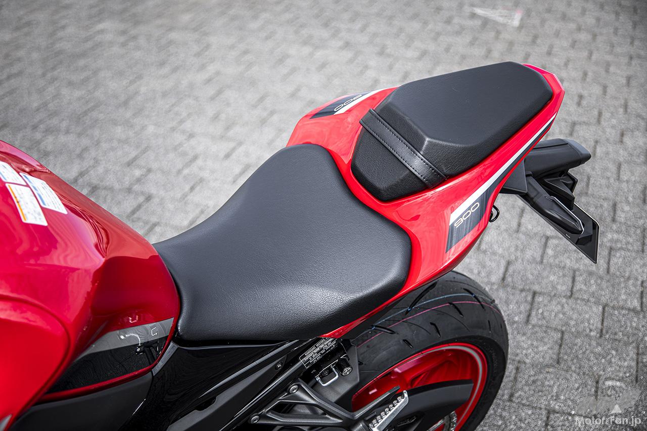 カワサキ Z900の特別仕様車「ファイアクラッカーレッド」って実はイイ