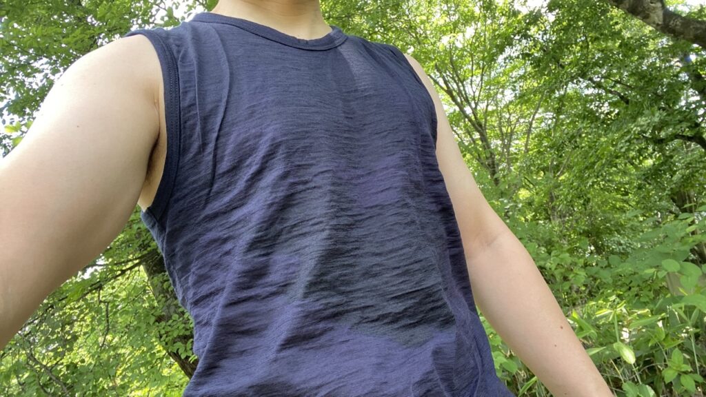 山と道「100% Merino Light Sleeveless」 │ 半裸感覚が味わえるベース