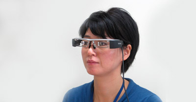 エプソンのスマートグラスMOVERIO「BT-200」から感じたGoogle Glassと