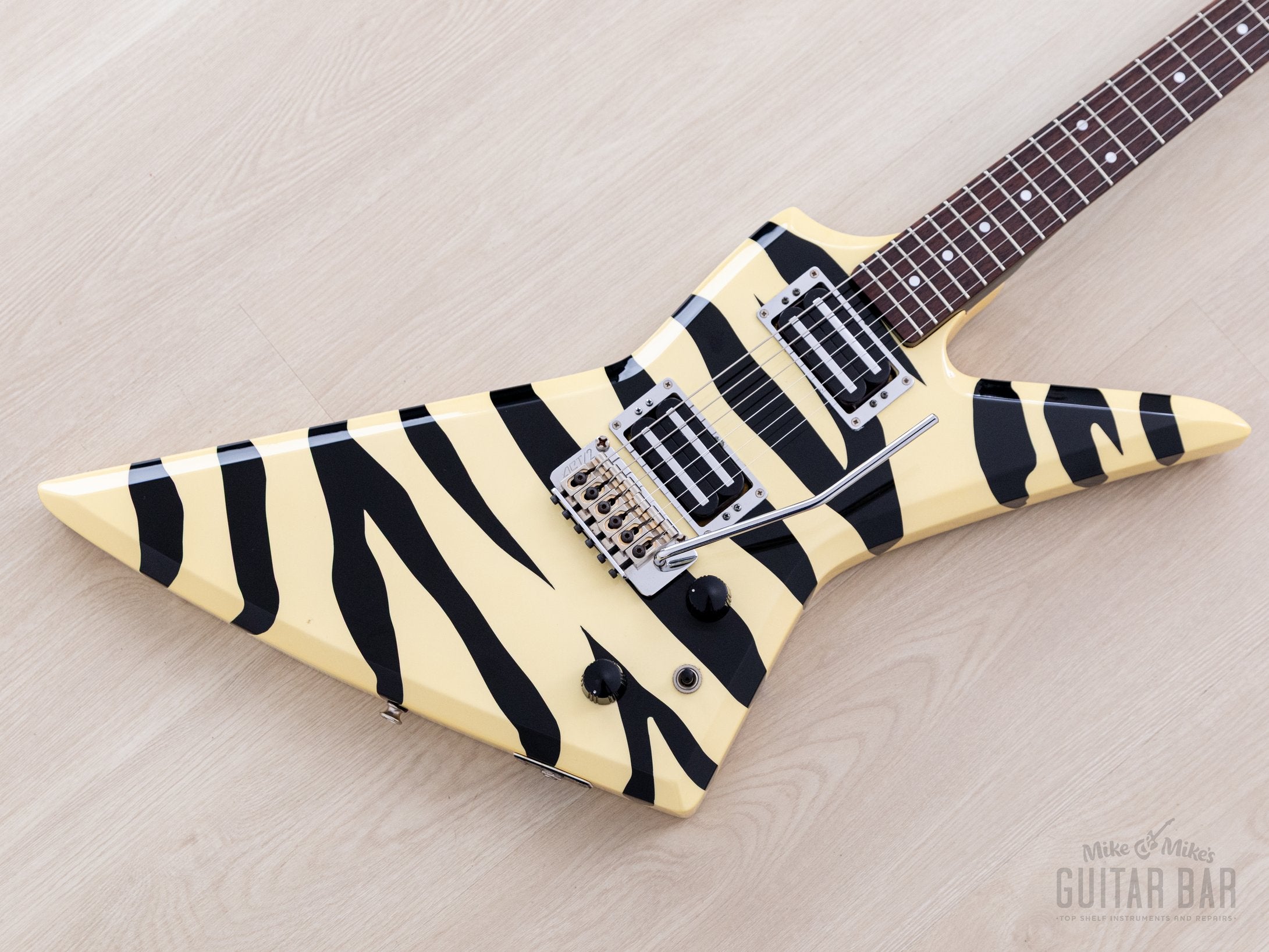 1984 Aria Pro II ZZ Deluxe Explorer White With Black Zebra, Japan Mats