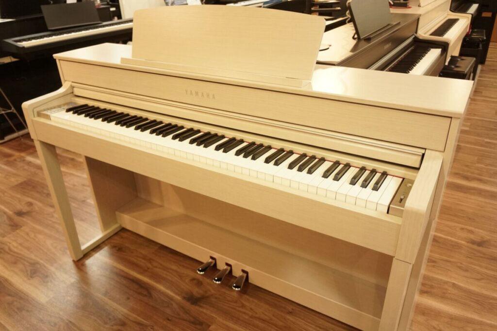 ヤマハ 電子ピアノ YAMAHA グラビノーバホワイトアッシュ クラビノーバ