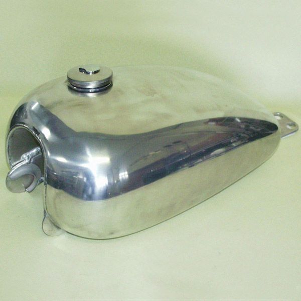 カワサキW400/650 ロングピーナッツアルミタンク BIGCEDAR | バイク