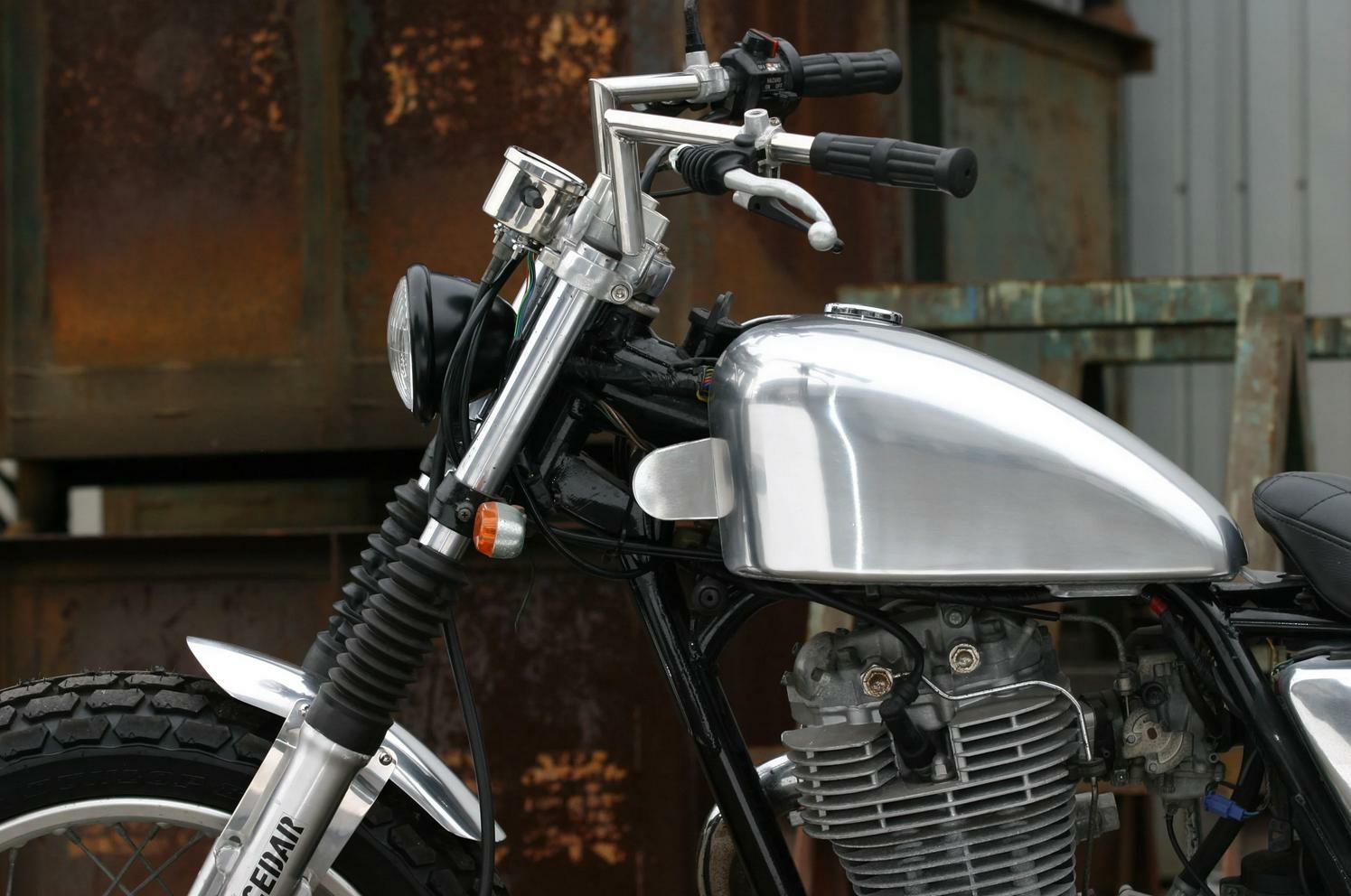 ヤマハ SR400 アルミタンク TYPE-4 バフ仕上げ BIGCEDAR | バイク