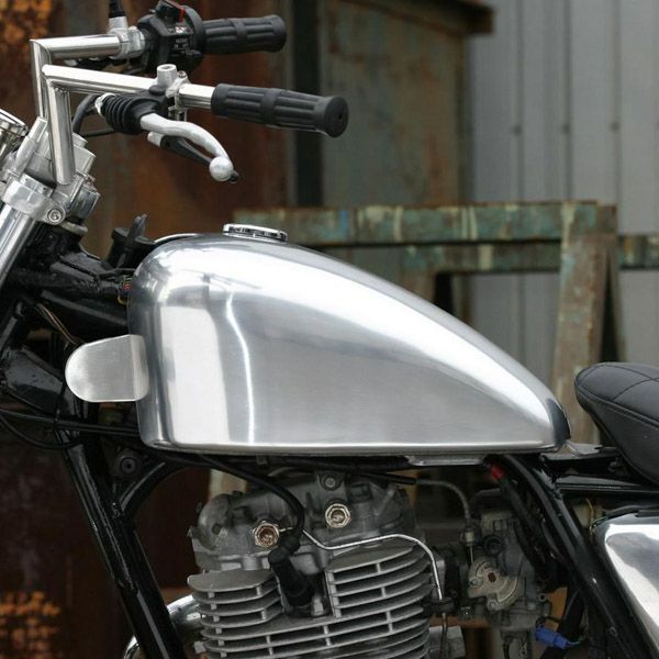 ヤマハ SR400 アルミチョップタンク バフ仕上げ BIGCEDAR | バイク