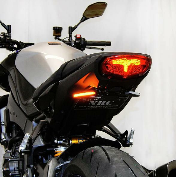 YZF-R25 TSTウインカー内蔵スモークテール TST テールランプ スモーク