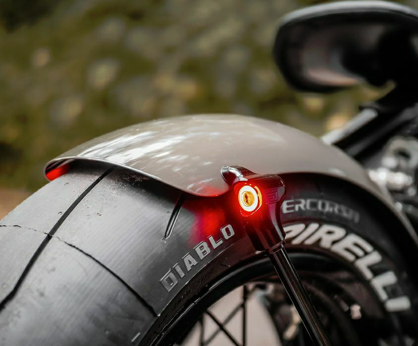 ボンネビルボバー純正リアフェンダーリアウィンカーブレーキランプ