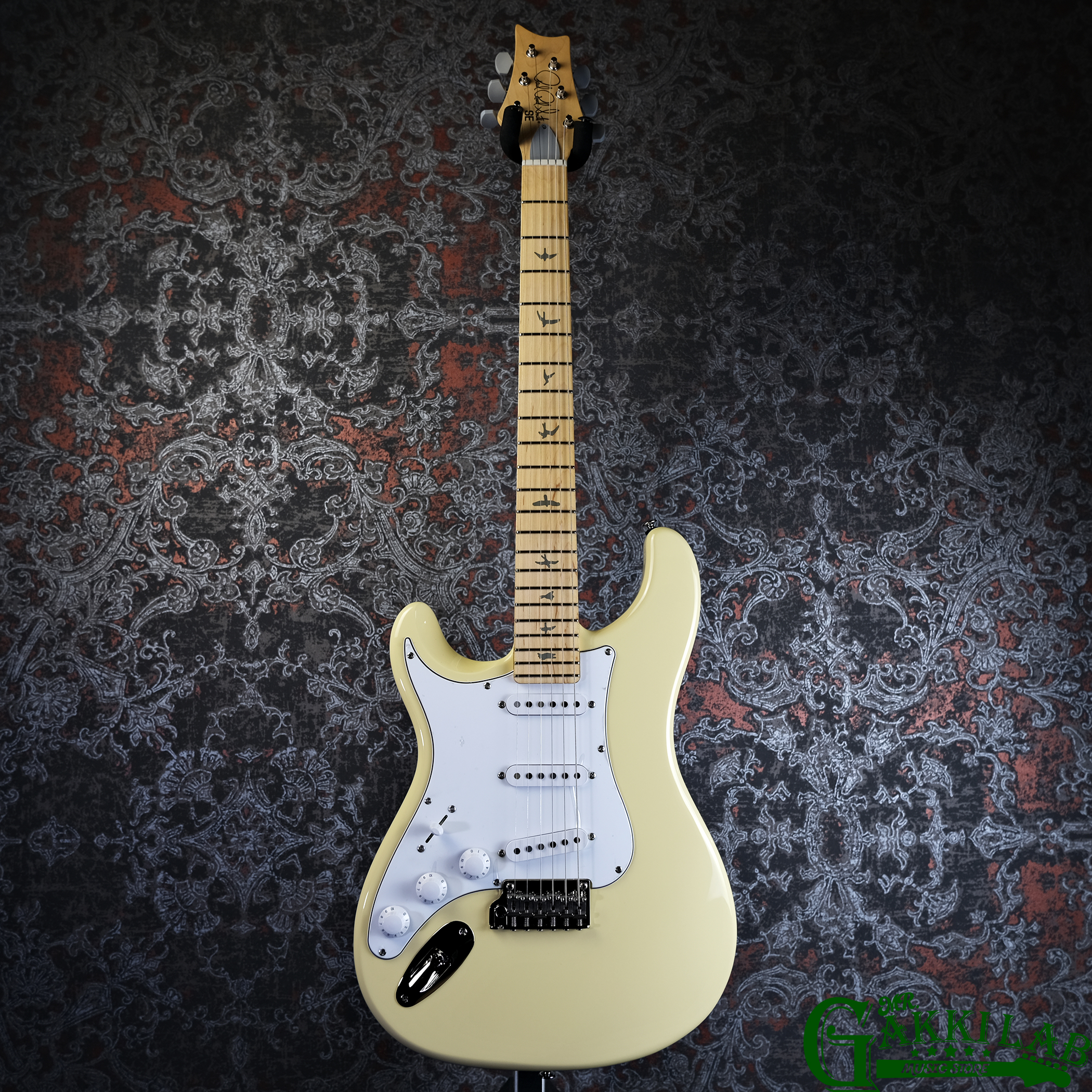 Paul Reed Smith(PRS) 2025 SE Silver Sky Maple Lefty Moon White