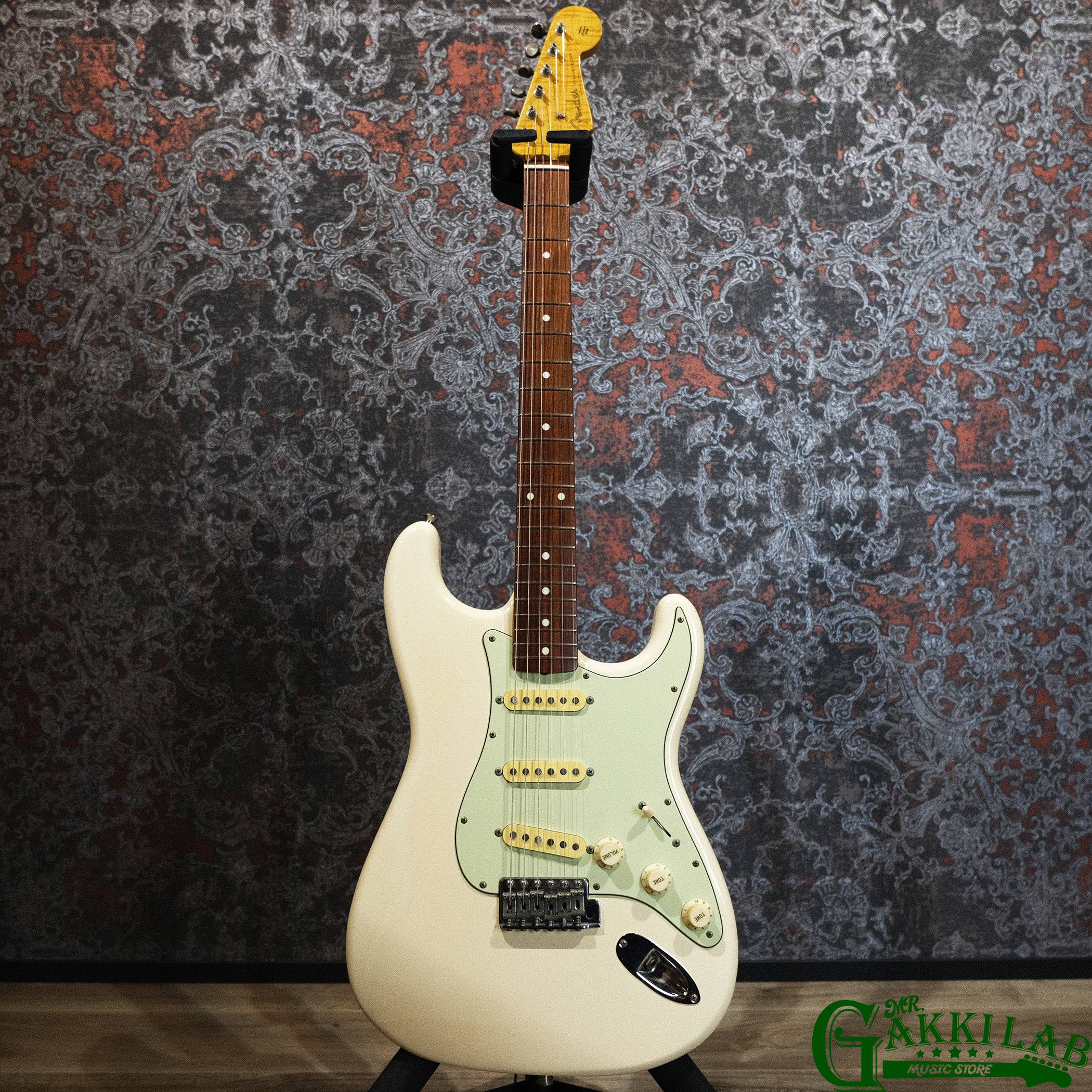 購入不可・Rockが主食！！】Fender Japan ST62 VWH 購入不可・Rockが