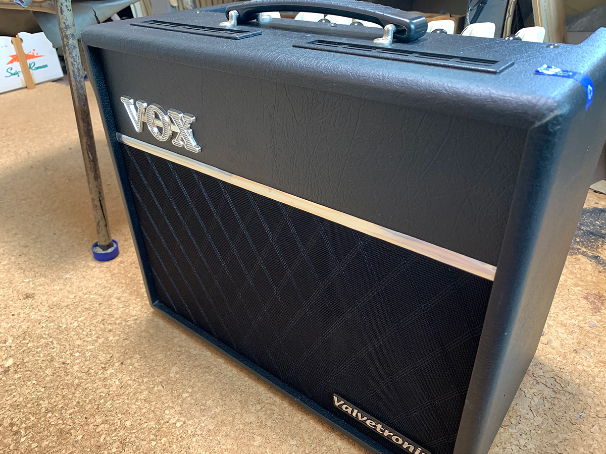 VOX VT20+を買ってみた、修理してみた - 40・50代から始める趣味のギター