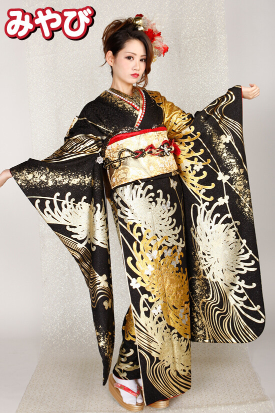 みやびの振袖 /黒色/ゴールド色/グラマラス/菊柄/ 黒金乱菊波 | My振袖