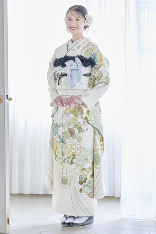 アイドルbyやまとの振袖 /白色/古典/梅柄/ idolbyyamato 振袖60017