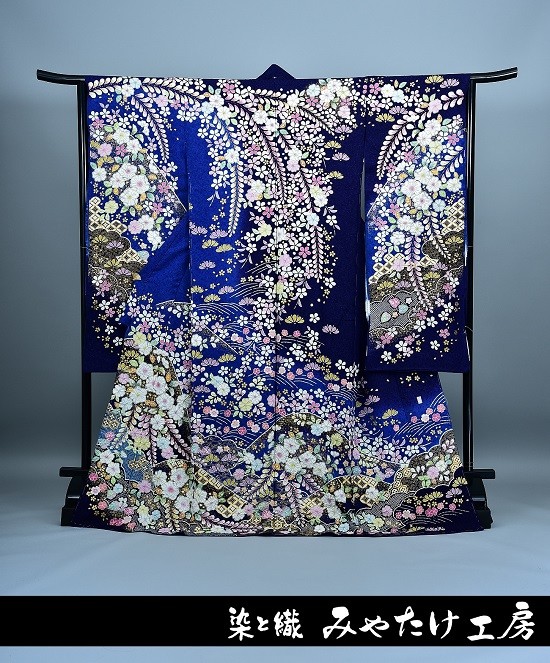 古典柄振袖専門 みやたけ工房の振袖 /青色/紺色/古典/花柄/ 翠山工房