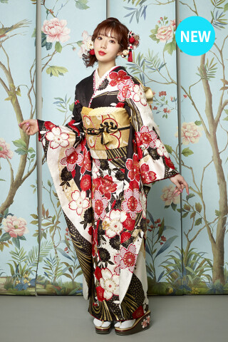 biwa桜 | 近江八幡店 | Princess Furisodeの振袖 /黒色/古典/花柄