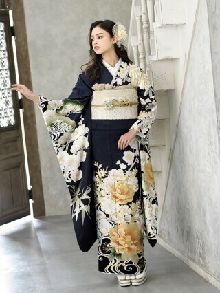 振袖フェアリーの振袖 /紺色/エレガント/牡丹柄/ 松竹梅／紺 | My振袖