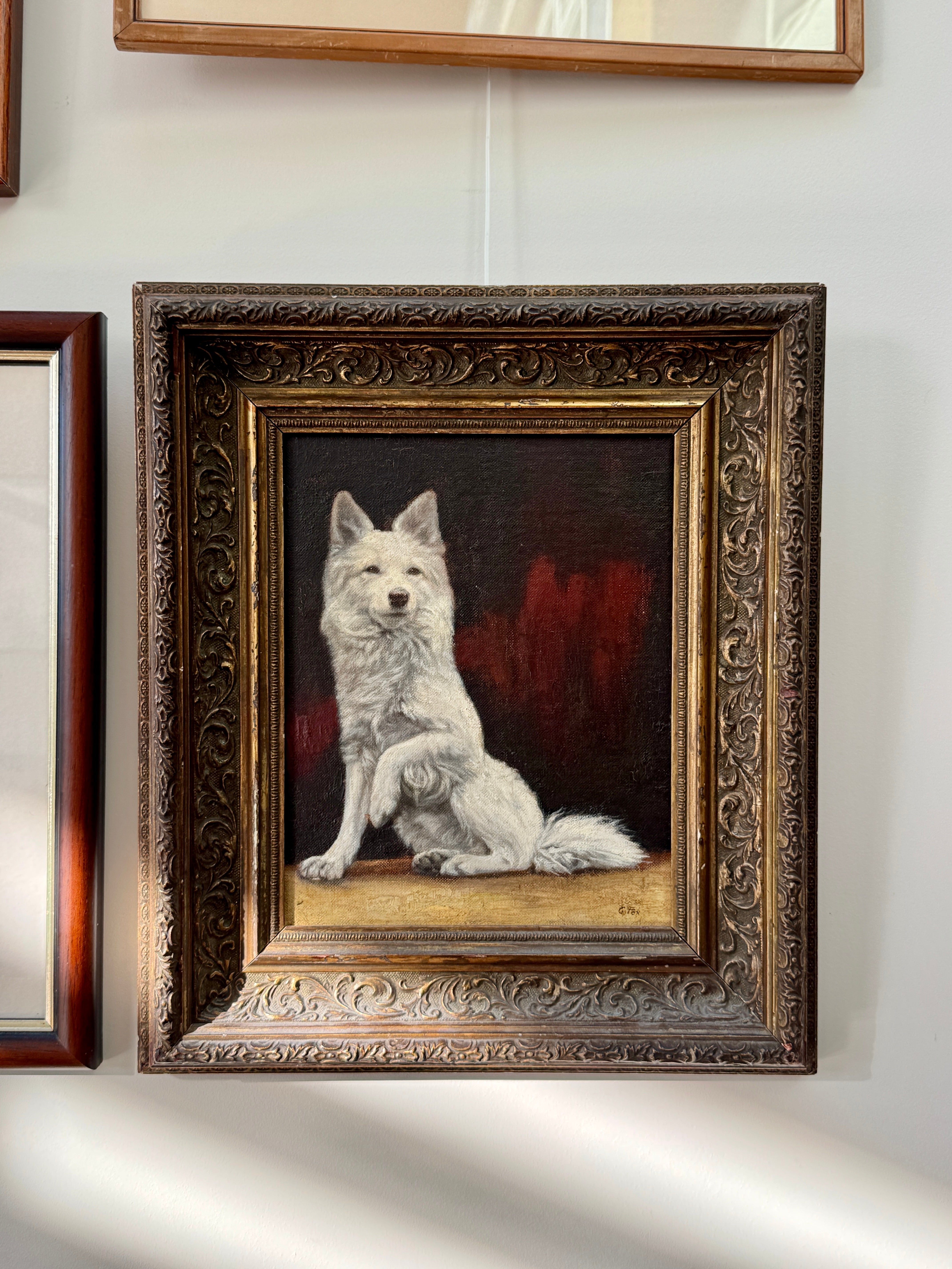 アンティーク油彩画 白い犬 | G.B. Fox サイン | 華やかな装飾額装