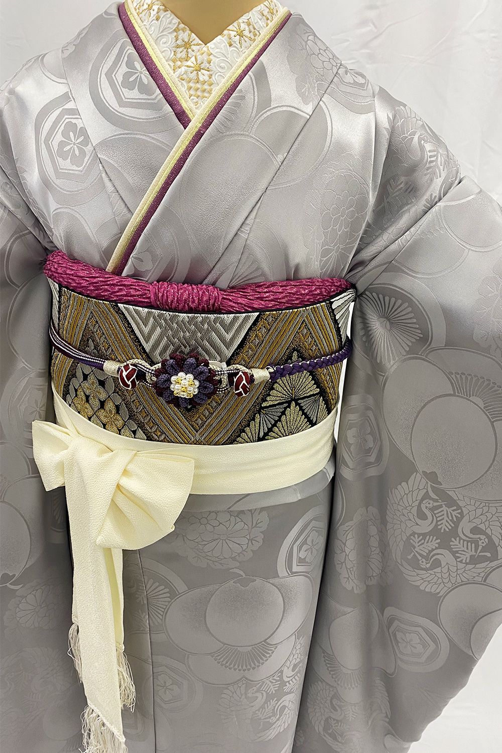 ナナイロキモノWEBショップ / 成人式振袖レンタルフルセット｜グレー色