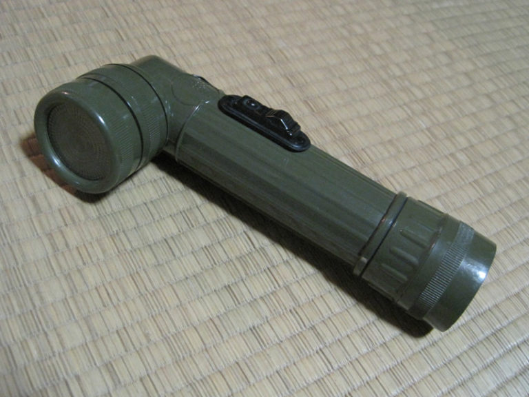 陸自 自衛隊 L 型 ライト 昭和 レトロ 装備 官給品 可動品 蛍マーク