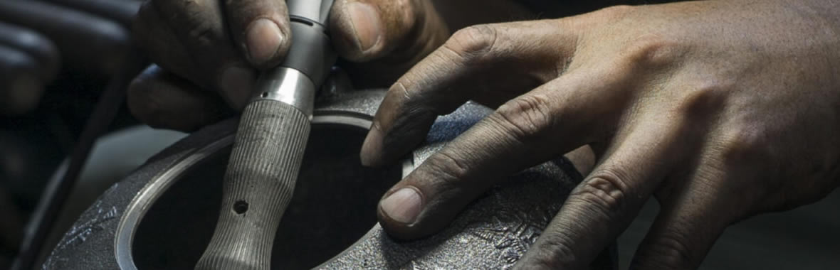 南部鉄器93 岩手の工芸品 | 南部鉄瓶(てつびん)をはじめとする岩手の