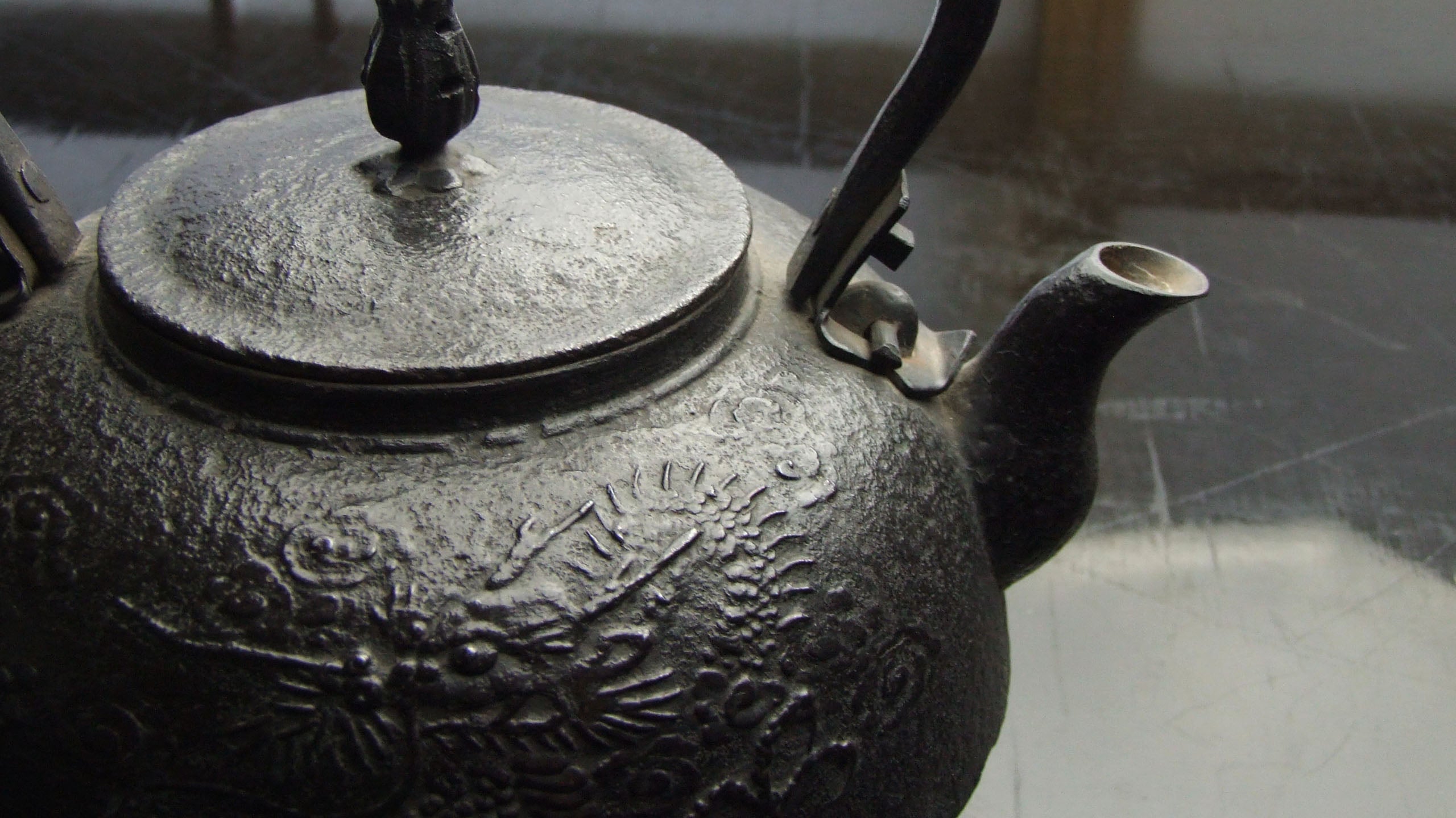 南部鉄瓶・南部鉄器の製造販売 – 有限会社薫山工房