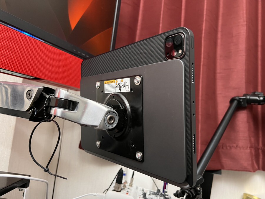 MagFloレビュー。VESA対応のiPad専用モニターアームマウント。