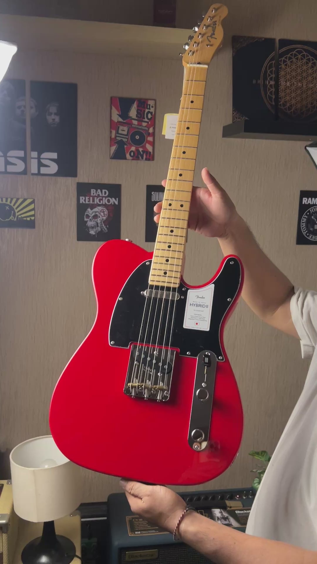 Fender Japan Hybrid II Telecaster with Maple FB in Modena Red