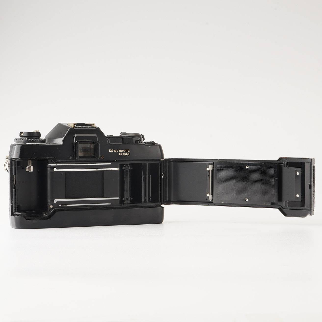 コンタックス Contax 137 MD QUARTZ 35mm一眼レフフィルムカメラ