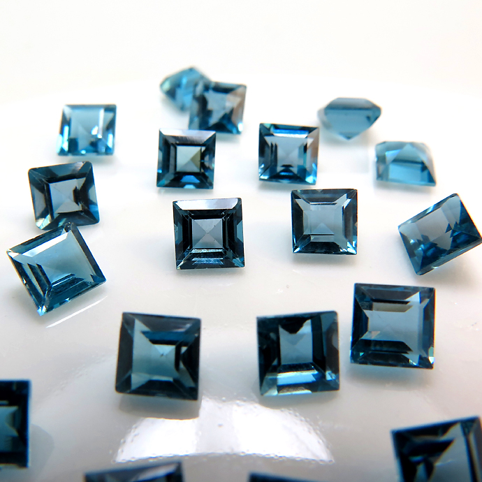 高品質ブルートパーズ裸石ルースブラジル産15ct