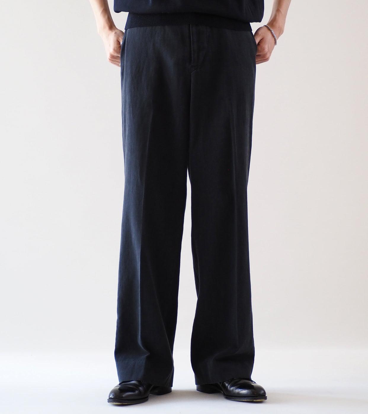 MAATEE＆SONS Chino Trousers Durun, Black – Navyblue