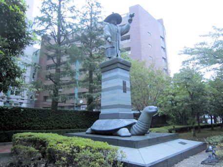 徳川家康公銅像＠江戸東京博物館 | 奈良の宿大正楼