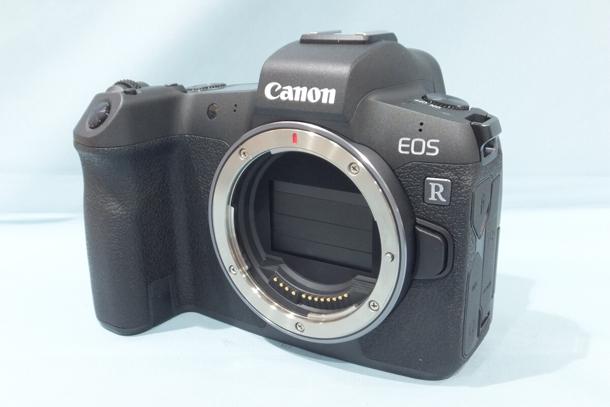 美品1972ショット‼︎】 Canon eos RP ボディ 本体 美品1972ショット