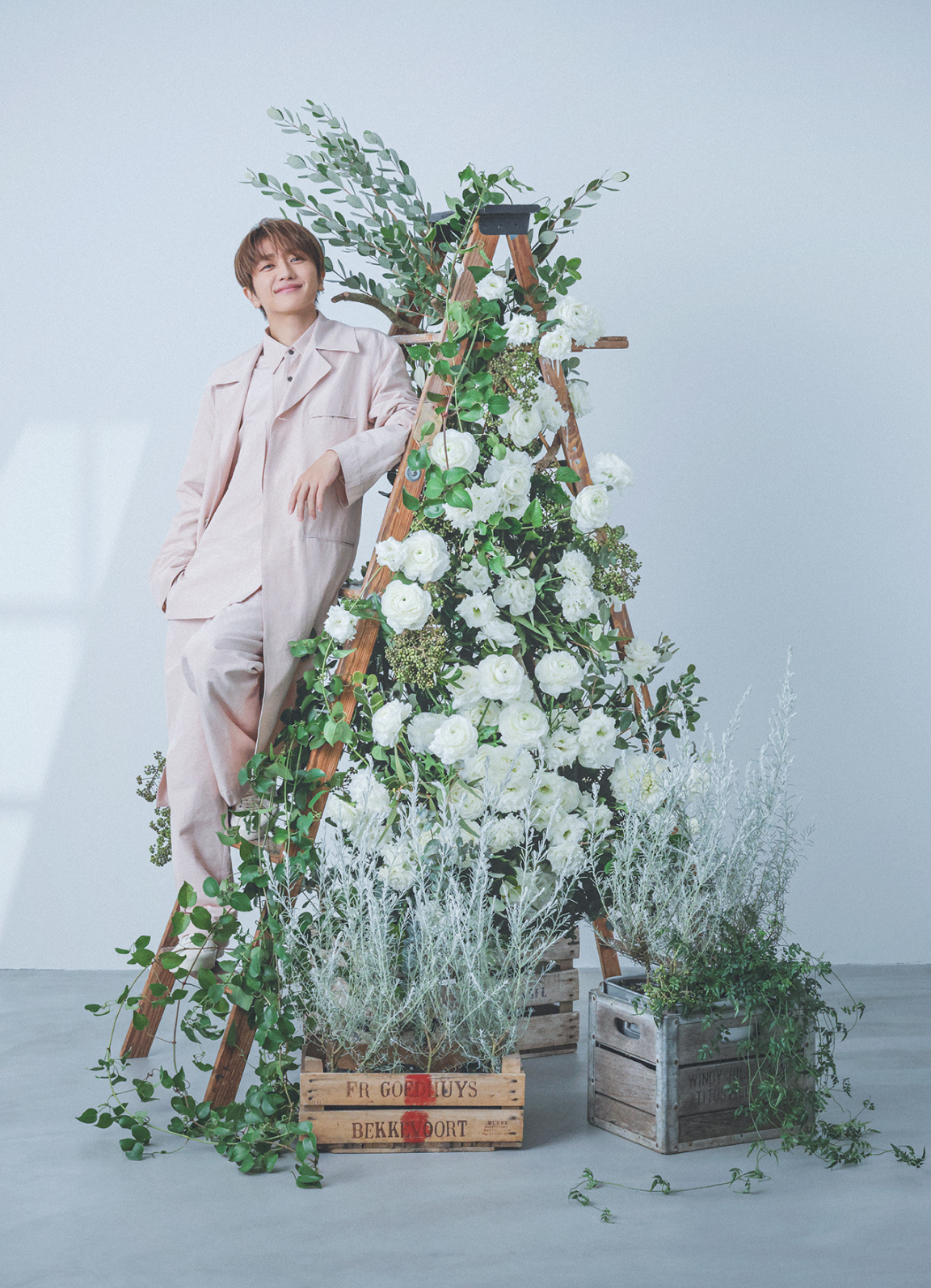 Nissy Entertainment Park 限定カレンダーとNissyセレクトのお花が毎月