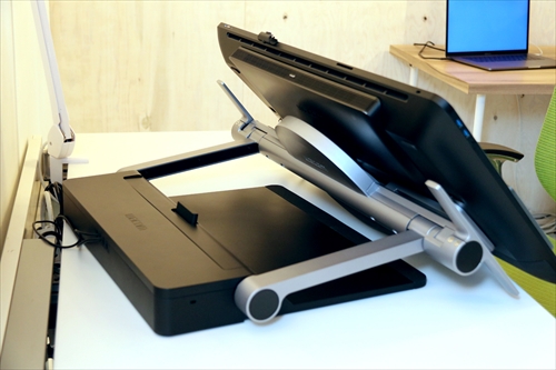 取り外し可能なPCと縦にもできるスタンドがクリエイティブ欲を刺激