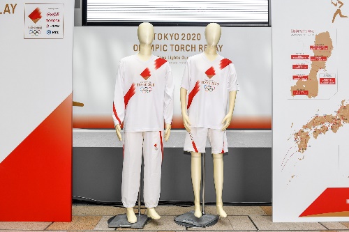オリンピック聖火リレー - ランナー公式ユニフォームと募集概要を発表