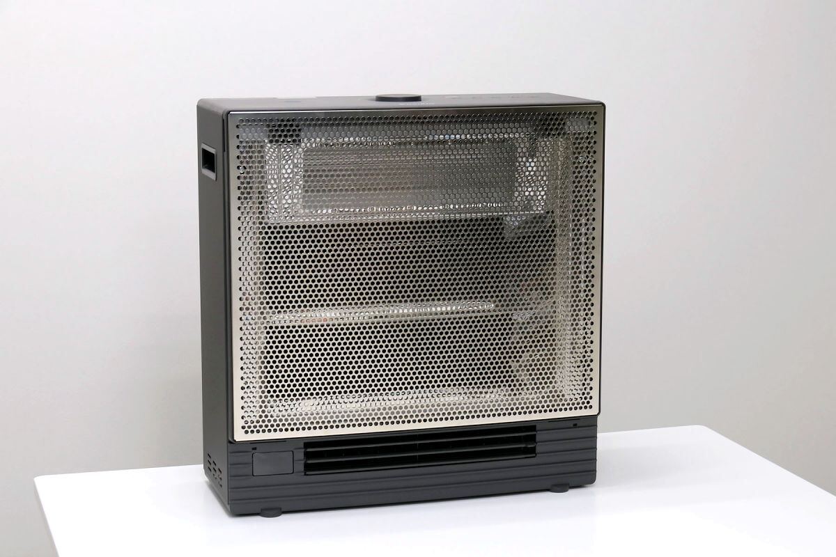 ダイキン ハイブリッドセラムヒート WRH134AS-H 2023年製 WRH135AS-Hと