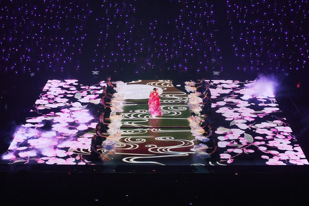 バリオス浜崎あゆみ LIVE ピンクボール(本人投手)＋銀テープ