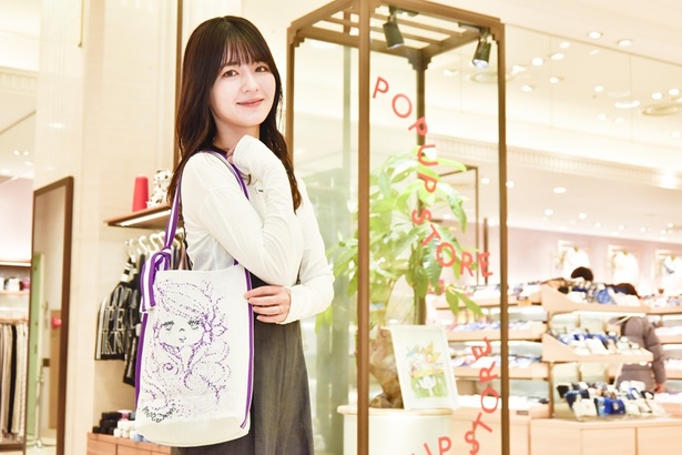 亜土ちゃんのかわいすぎるアートバッグが「KNT365」のPOP UP SHOPに