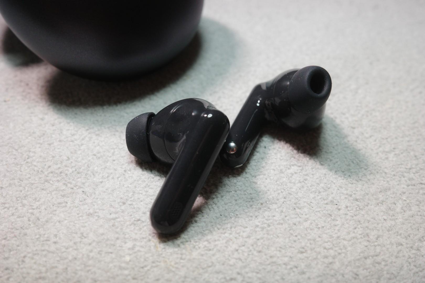 1万円台でハイエンドに迫る!? HUAWEI FreeBuds 7iが価格破壊すぎる（い