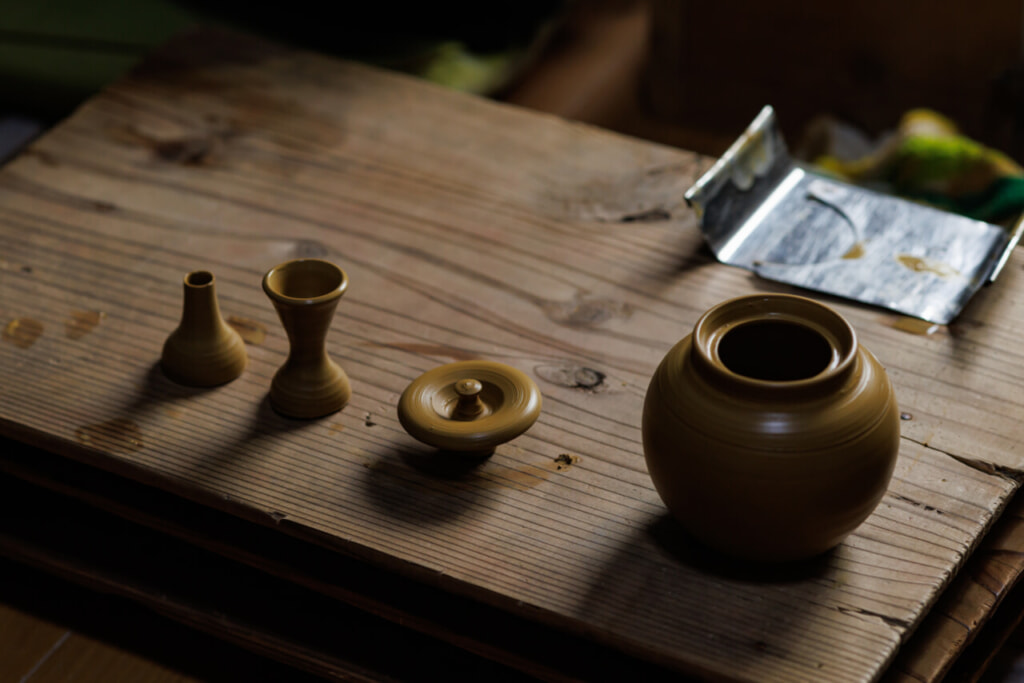 日課は土作り。オールドスタイルの常滑焼を追求する陶芸家・伊藤雅風