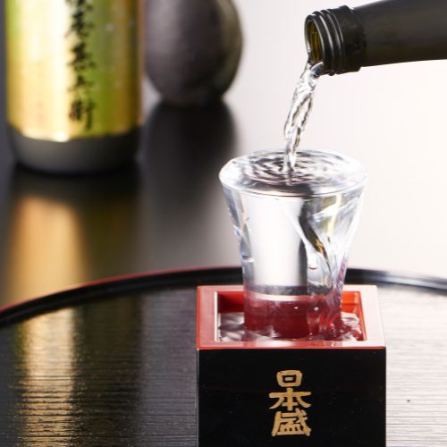 木箱入】超特撰 雑候屋甚兵衞 純米大吟醸 1.8L｜ SAKARI online（日本盛）