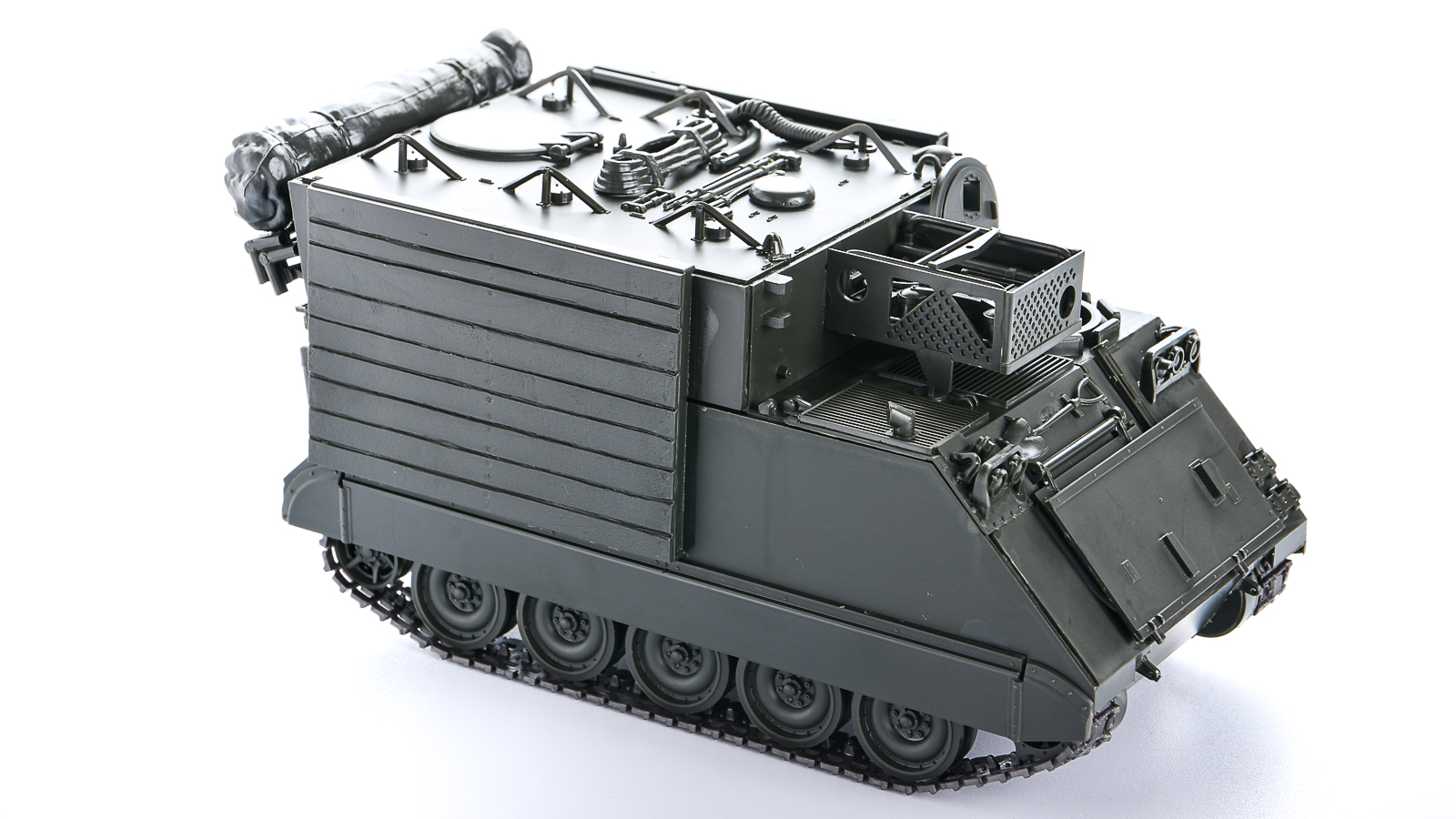 戦場のキャンピングカー！？プラモで見れば見るほど面白い「タミヤ