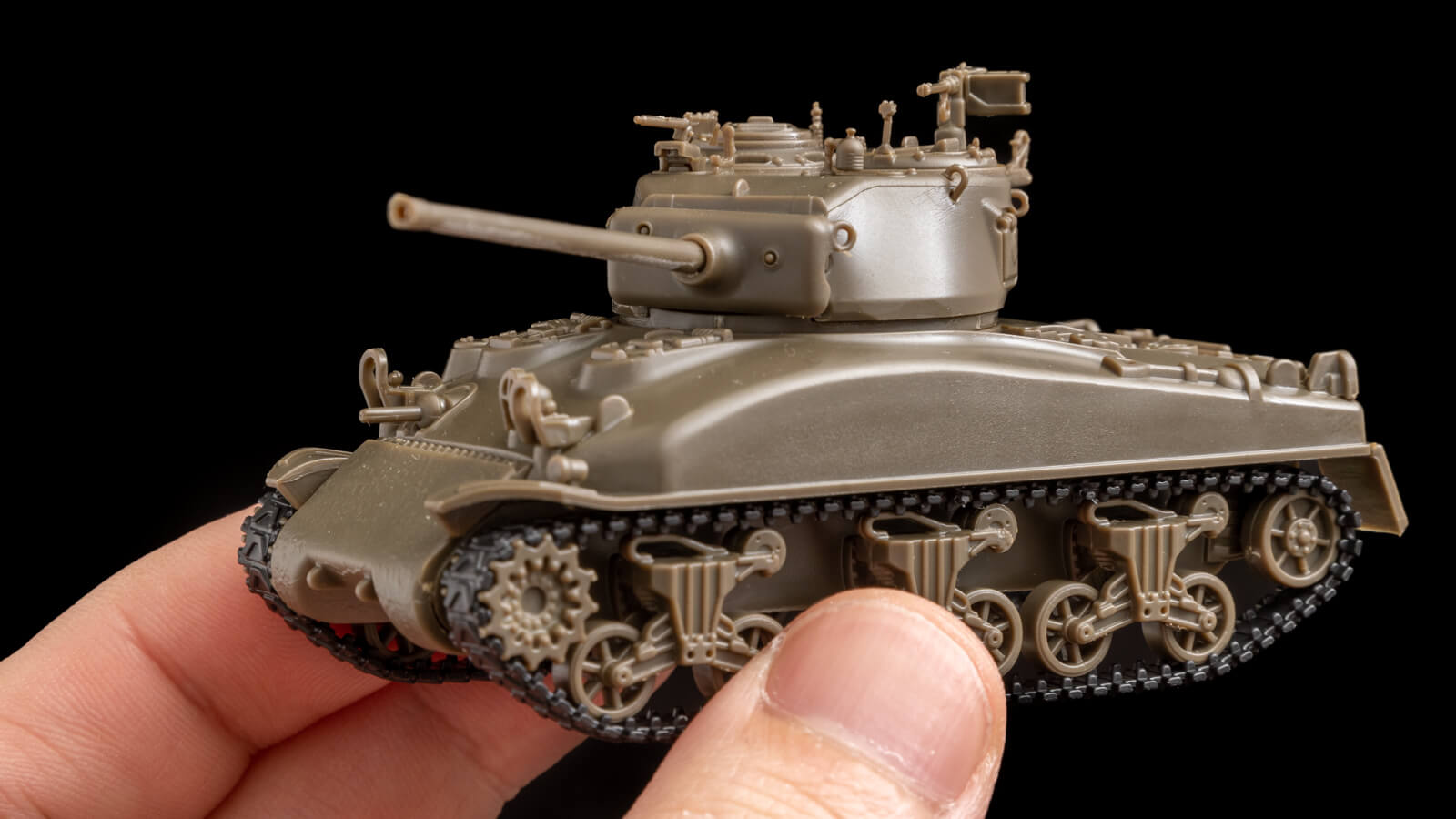 手のひらサイズで999円。小さくとも濃い味のシャーマン戦車を味わおう