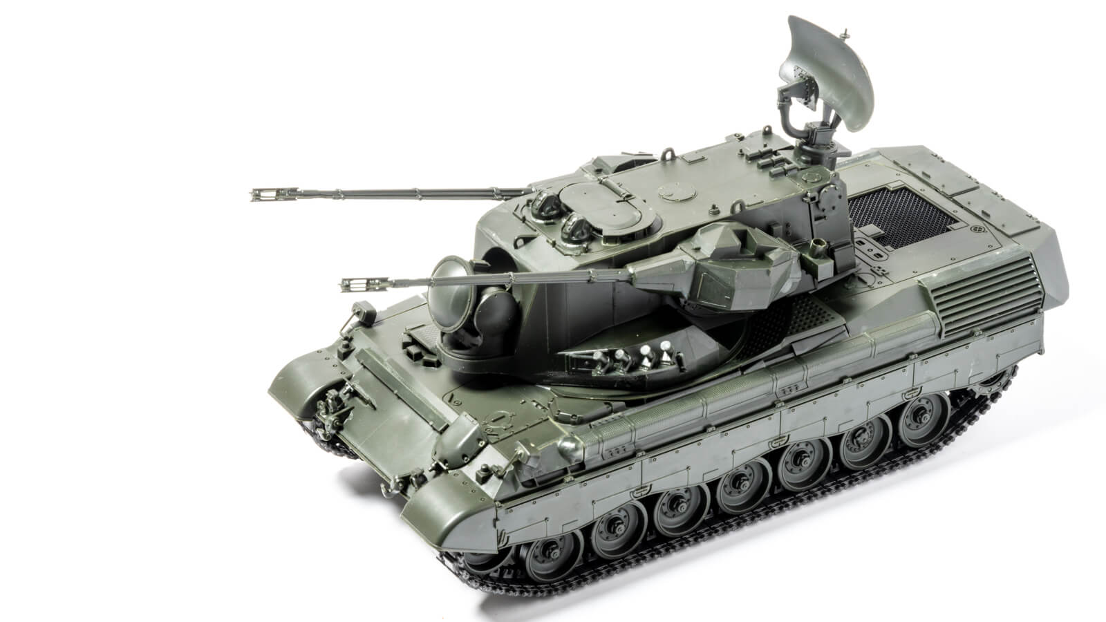 タミヤ 1/35 ゲパルト 完成品 戦車 模型 プラモデル 配備から50年経っても