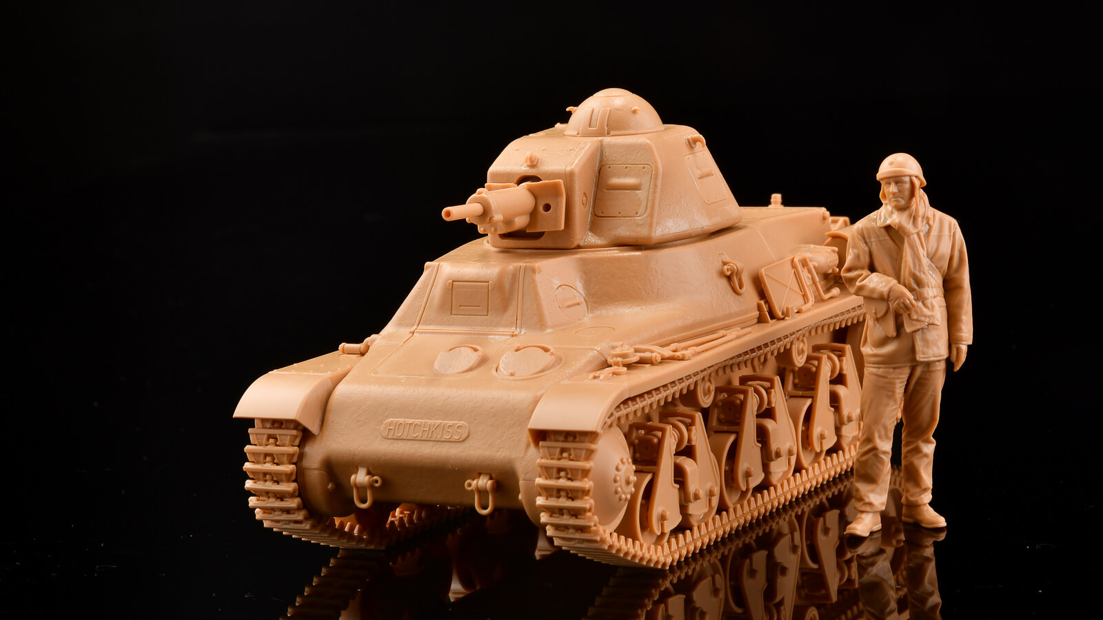 小さな戦車模型の小さな履帯が最高に組みやすい理由／「タミヤ 1/35