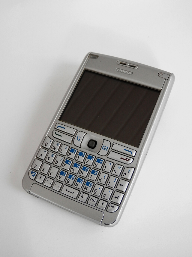 NOKIA E61 日本語版 ノキア・オンラインショップ購入品 Made in