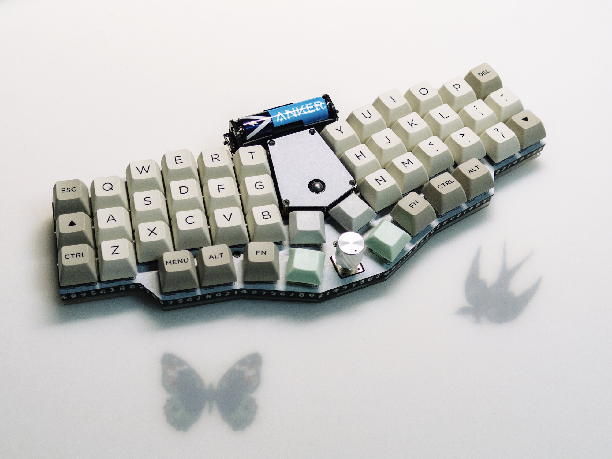 roBa-Like BT無線keyballロープロ+刻印キー 無線keyball39な「roBa」は