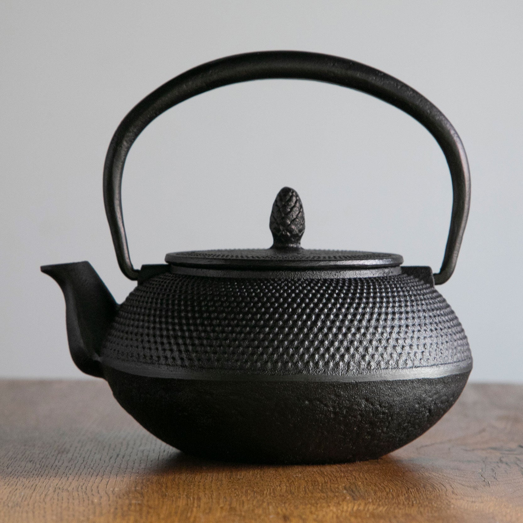 南部鉄器 鉄瓶 アラレ 0.6L/1.0L/1.8L 黒 ｜のレン神楽坂【公式通販