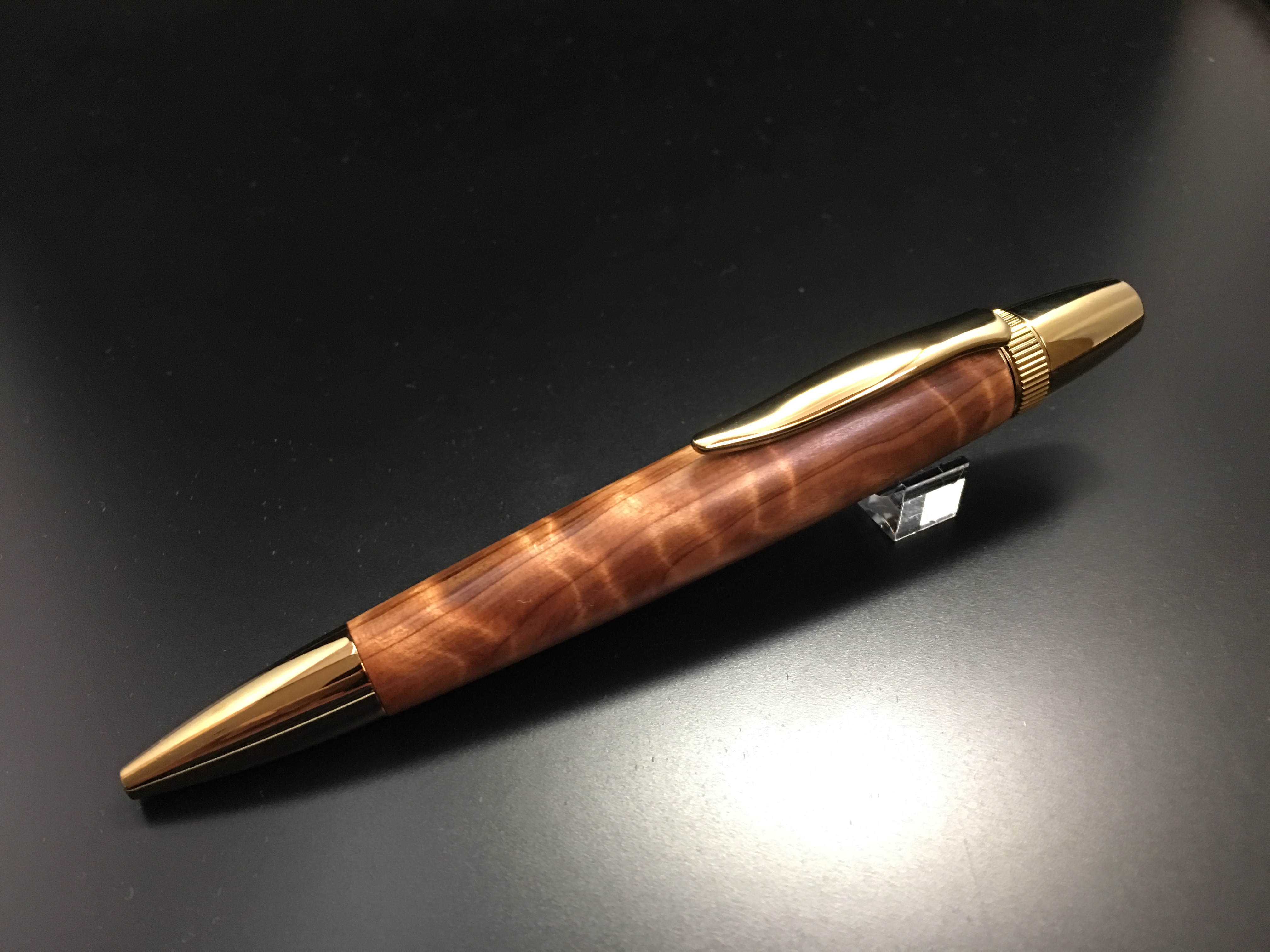 屋久杉光明・トラ杢万年筆 屋久杉光明・トラ杢万年筆