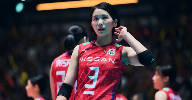 バレーボール古賀選手など超有名選手の色紙です。激レアなので高いです